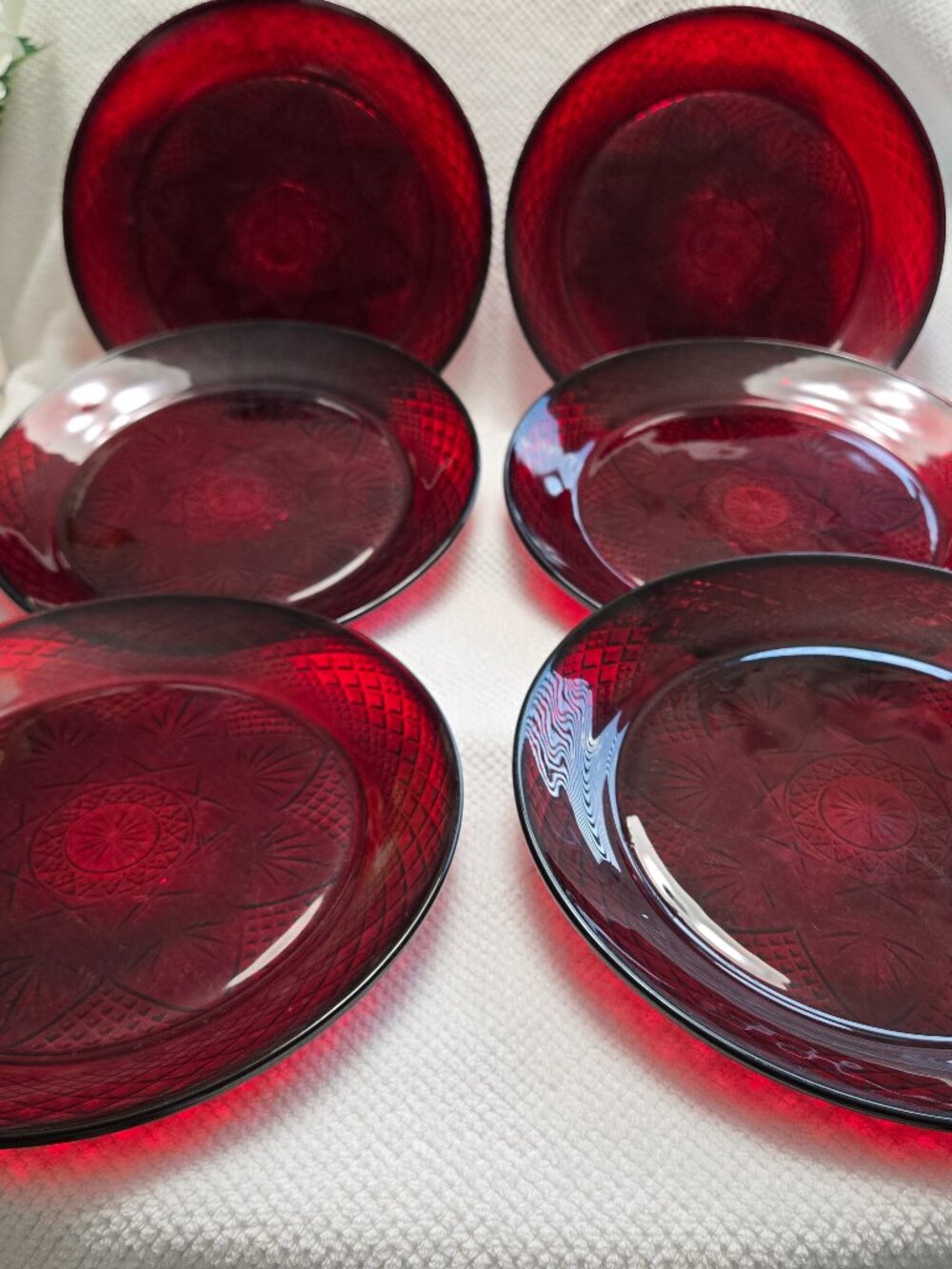 Cristal d'Arques Durand glass Ruby Red 10" dinner plate - Picture 4 of 4